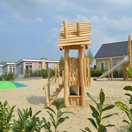 For 6 Holiday home *